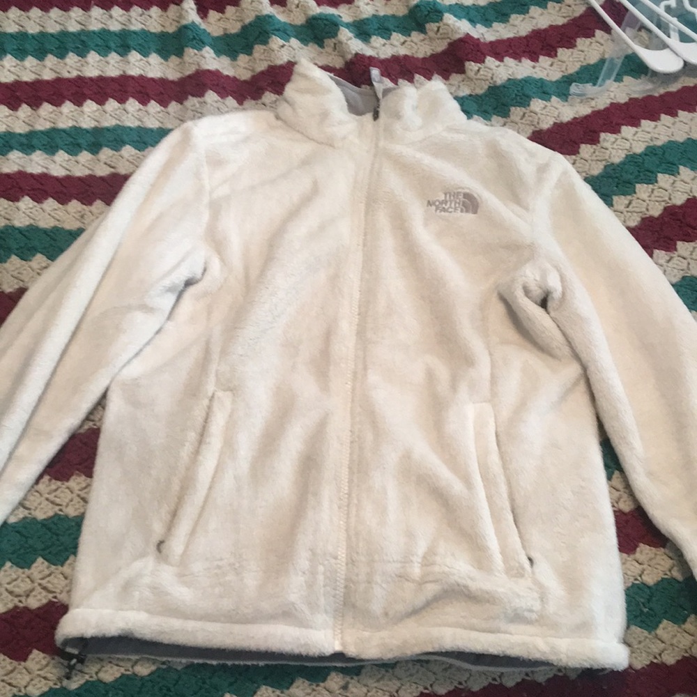 White north face jacket fluffy